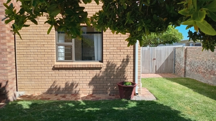 To Let 1 Bedroom Property for Rent in Kleinmond Western Cape